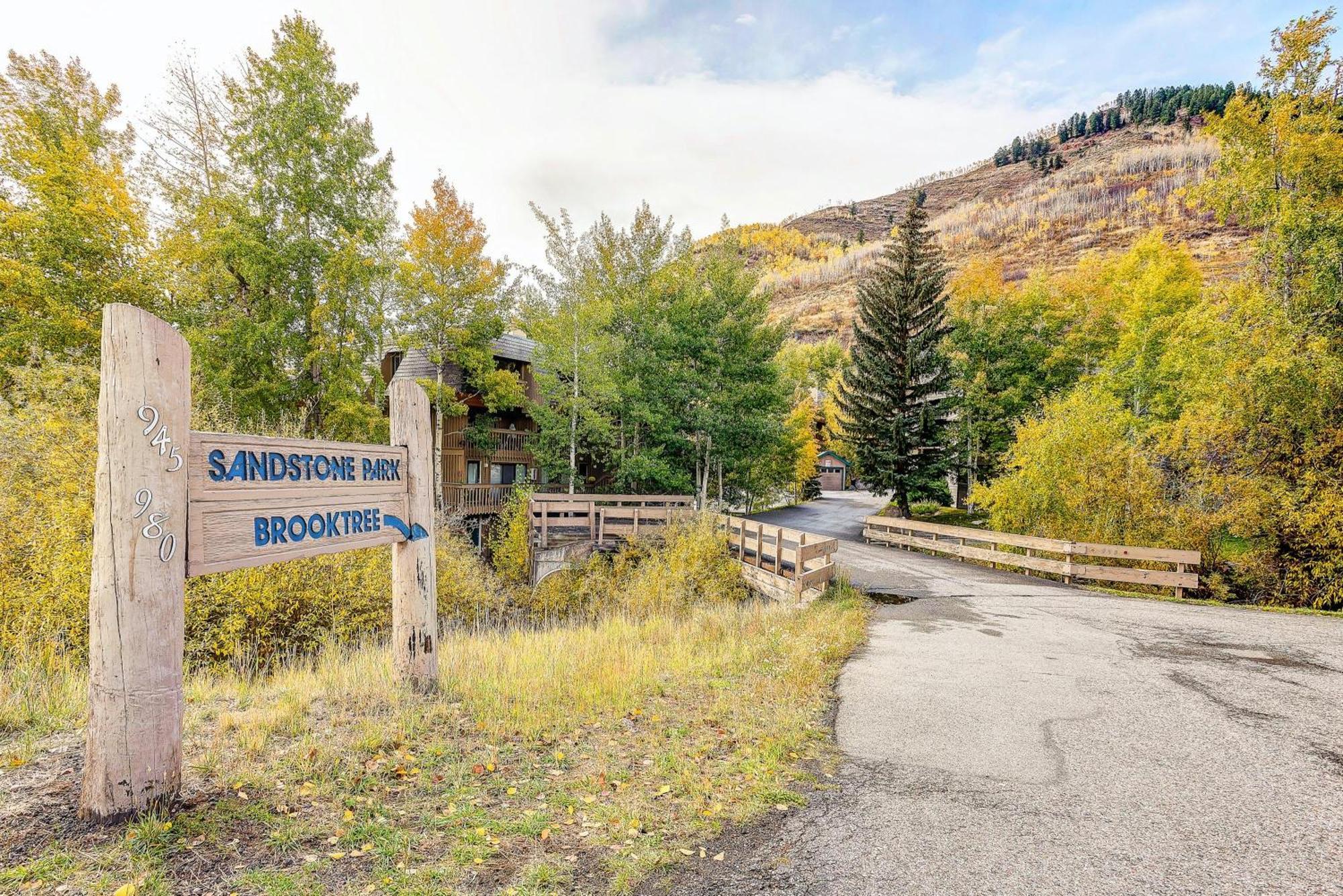 Villa Peaceful Creek View From The Deck! Walk To Shuttle Vail Esterno foto