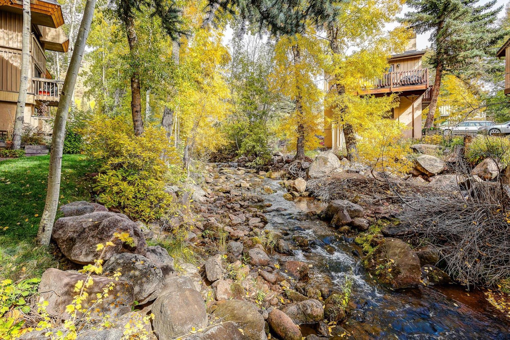 Villa Peaceful Creek View From The Deck! Walk To Shuttle Vail Esterno foto